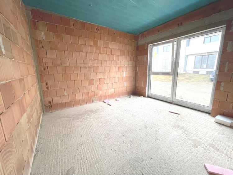 Casă la gri, parter + mansardă | teren 535 mp | Zona Micesti