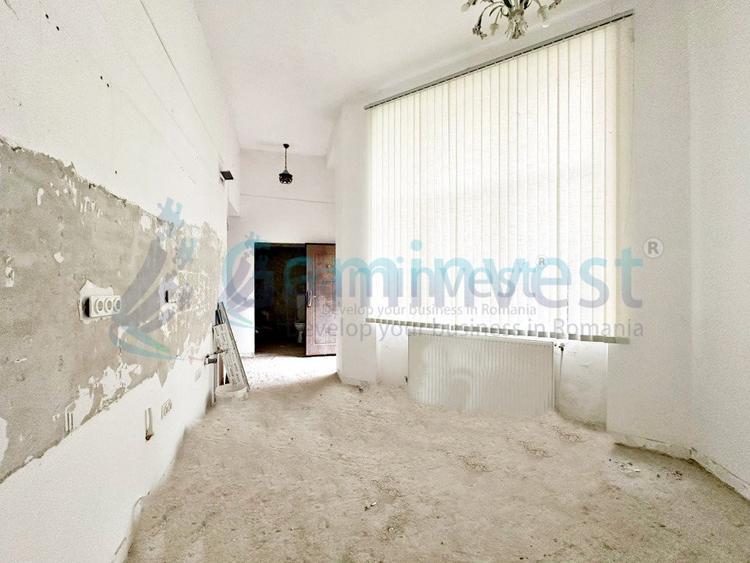Casă ultracentrală cu apartament și demisol, zona Republicii pietonala, Oradea