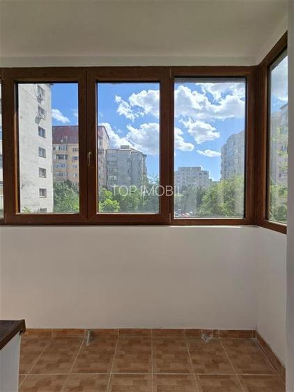 Zimbru - Tigarete, 3 camere decomandat 81mp, bloc din 91 - 10