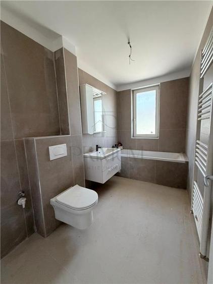 CASA INSIRUITA ( PE COLT ) - ZONA DE TOP - DORMITOR CU DRESSING