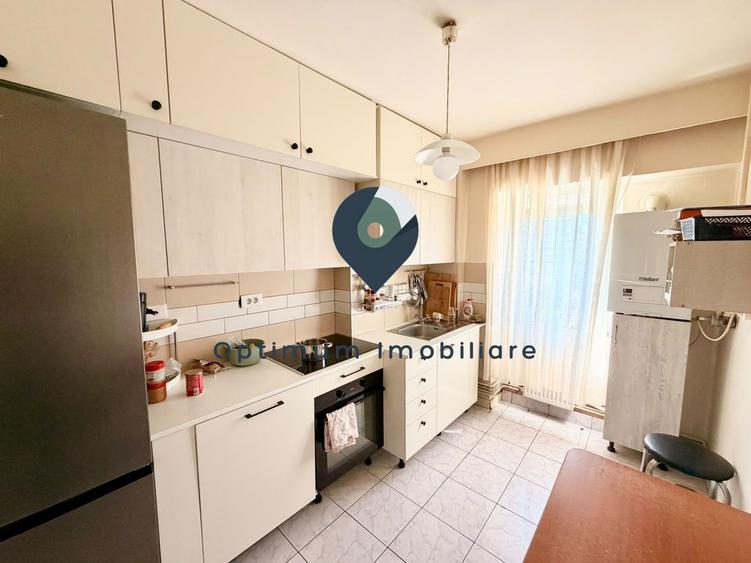 Apartament cu 3 camere, 2 bai in Manastur, zona Ion Mester !