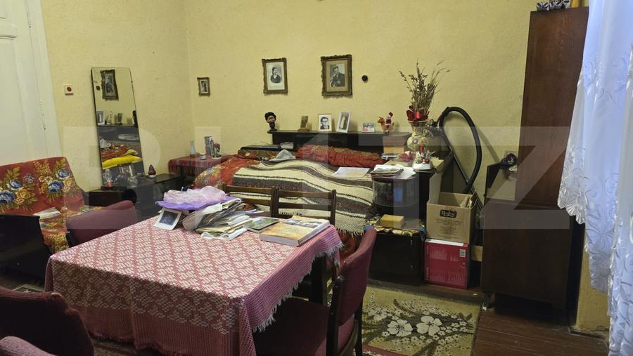 Casa de vanzare, 6 camere, 137 mp, teren 579 mp, zona semicentrala