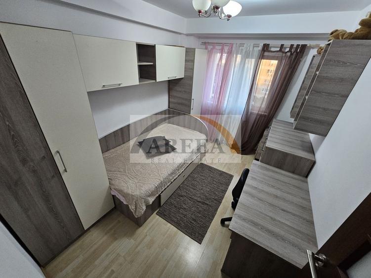 De vanzare - elegant, renovat complet - 3 camere la Calea Vacaresti