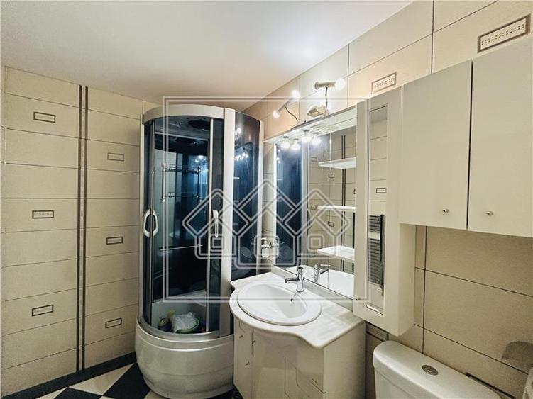 Ap decomandat, renovat, 2 camere, 2 balcoane - aer conditionat