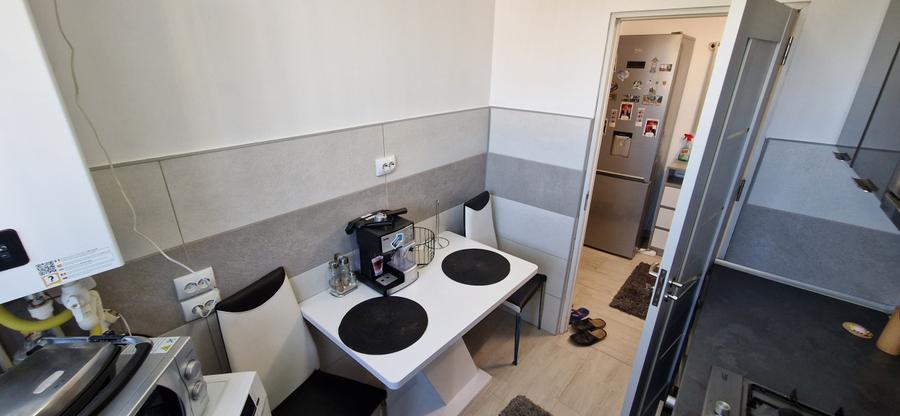 Apartament 2 camere, decomandat, 56 mp, zona Centrala Bals