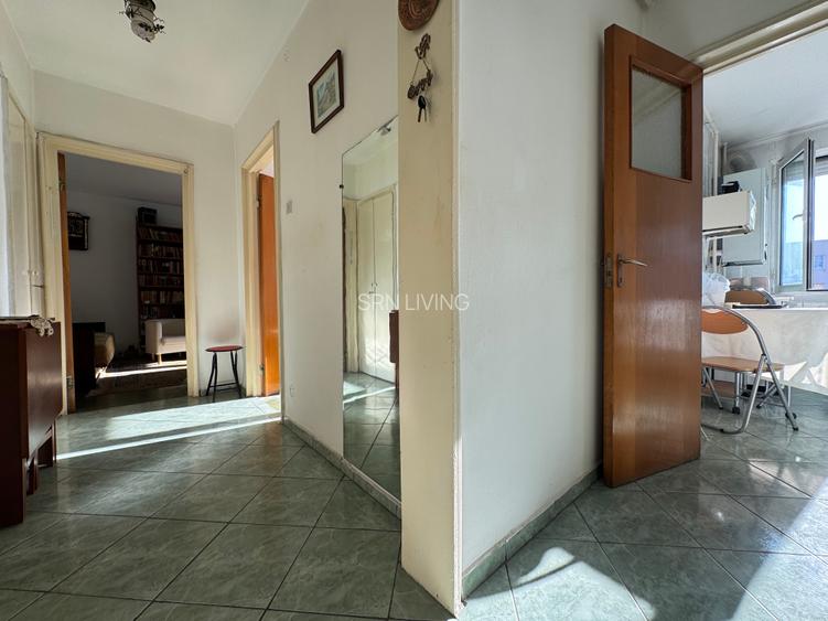 De vanzare - 2 camere decomandat - centrala proprie - 800m metrou 1 decembrie