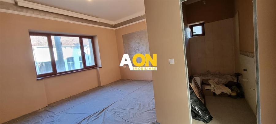 Spatiu Comercial Renovat cu Curte Interioara 7 Euro/mp