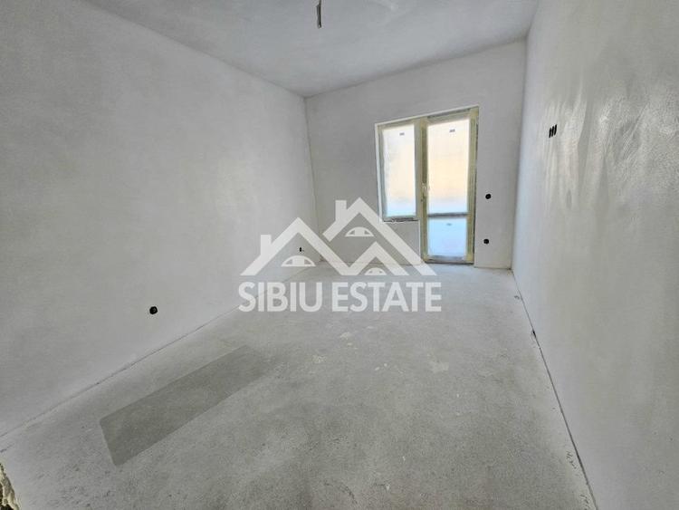 Apartament 2 camere cu balcon și parcare , Doamna Stanca
