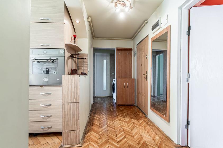 VÂNDUT!  Apartament 3 camere Micalaca 300. Vedere superbă