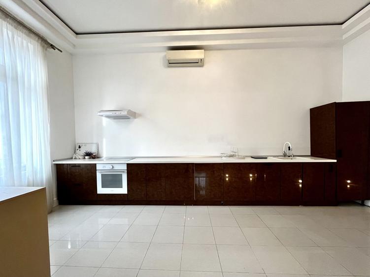 Apartament 3 camere, elegant si spațios, lângă parc, zona Centrala