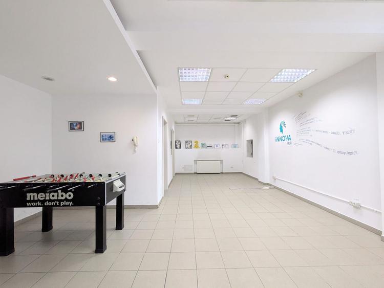 Cladire mixta de birouri si spatii comerciale - Comision 0%