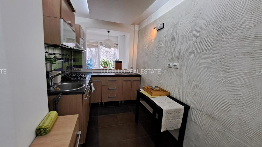 Apartament 3 camere, renovat, poziție retrasă (nu la bulevard) – Metrou 500 m - 29