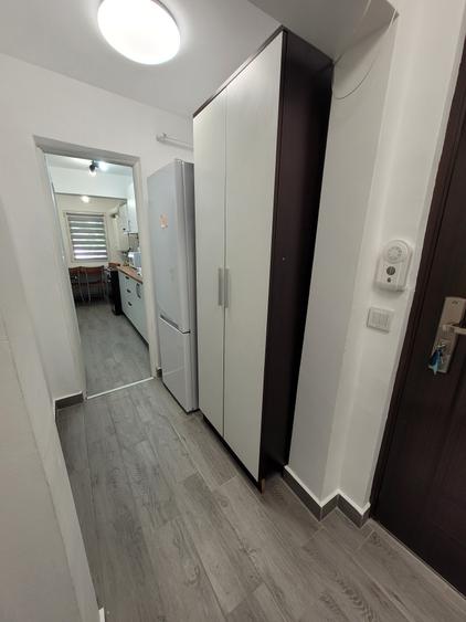 Garsonieră confort 1, decomandată, cu centrală proprie, Lujerului- Carrefour