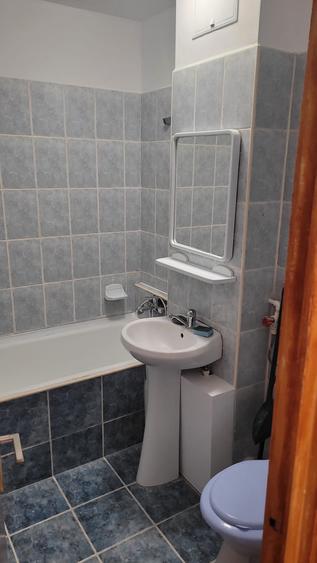 Grasoniera de inchiriat situata in zona Tineretului cu centrala proprie