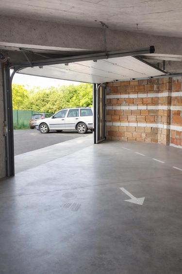 Apartament modern cu 2 camere - 50 MP - garaj privat și boxă - Nicolina CUG