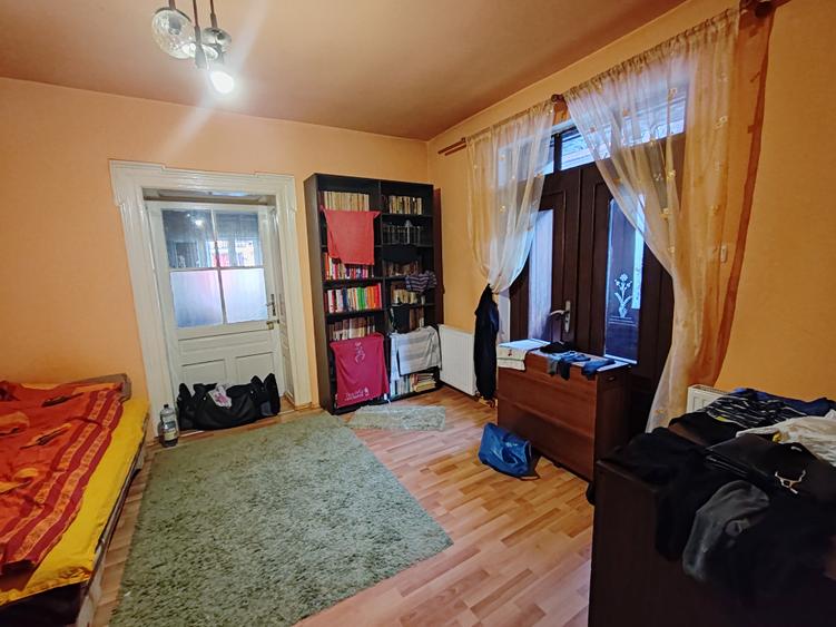 Casa 3 camere libera la vanzare CRISTIAN