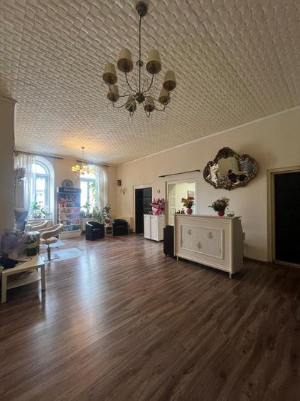 Spațiu comercial ultracentral premium de vânzare, 721 mp util, 1302 mp teren