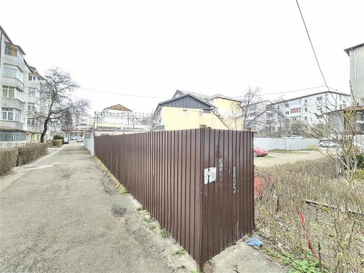 Zona CORA, Teren intravilan 365 mp
