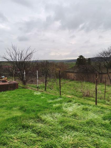 Seimenii Mici  Casa  Individuala 3 Camere Chirpici  S.teren  2100 Mp/42 Acte OK