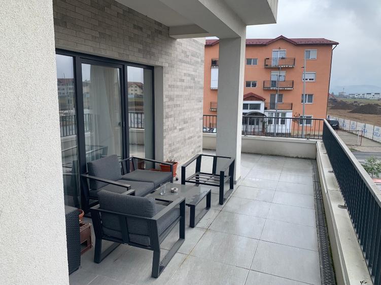 Propietar vand apartament 2 camere in Selimbar etaj 1,