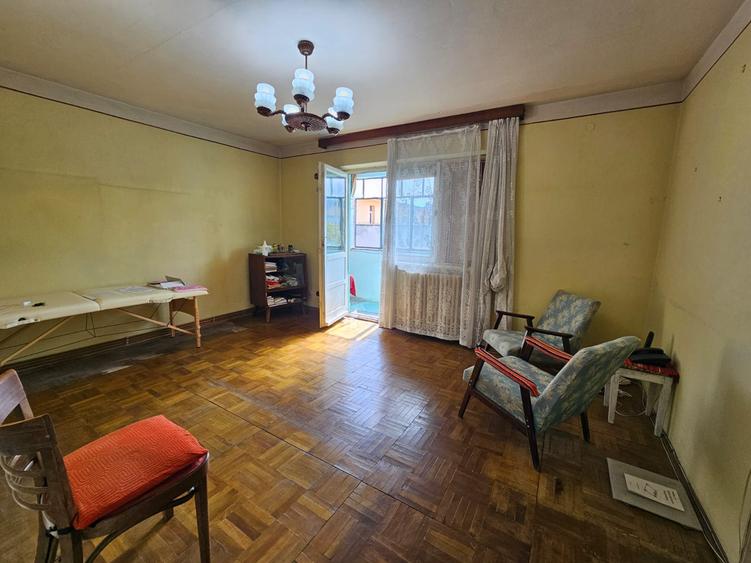 Apartament 2 camere cu garaj, Arad