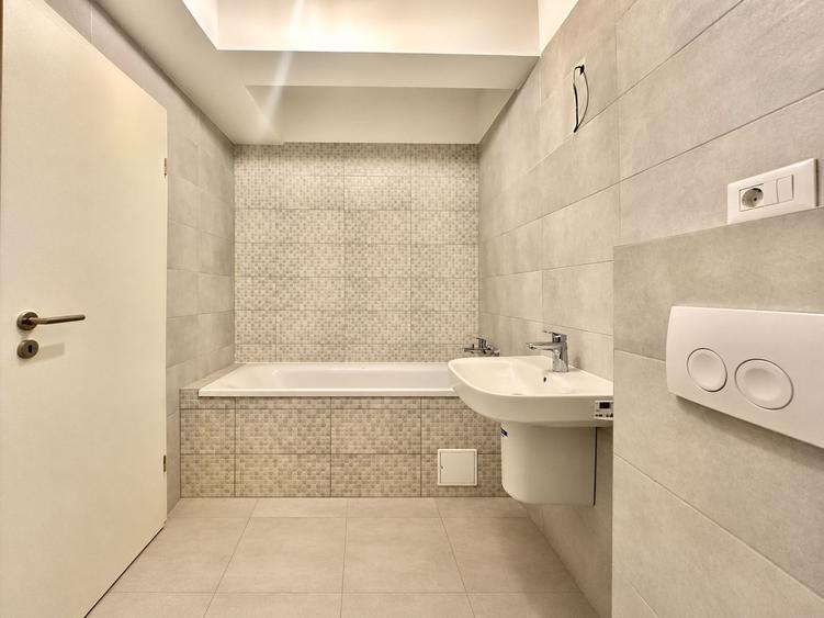 Garsonieră decomandată de vânzare – Zona Coresi, Brașov
