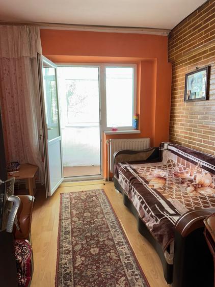 Etaj 1. Apartament 4 camere, confort 1 decomandat, zona Plantelor.