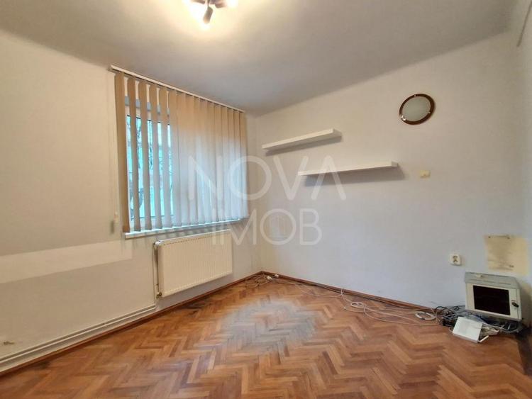 Apartament 4 camere de vanzare, Central