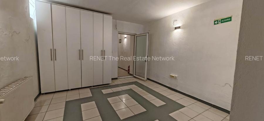 Vilă spațioasă de închiriat, 11 camere, București - 25