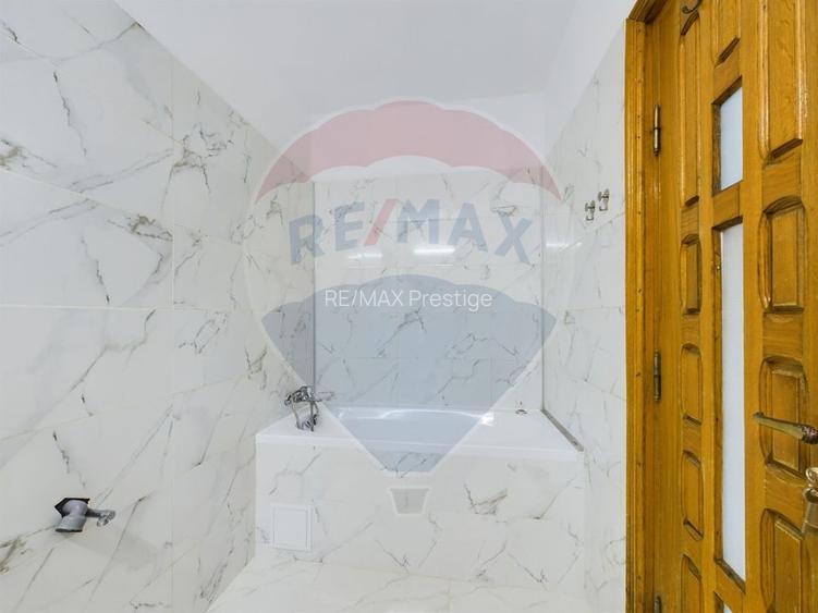 Casa cu 5 camere de inchiriat 210 mp | Eroii Revolutiei - 24