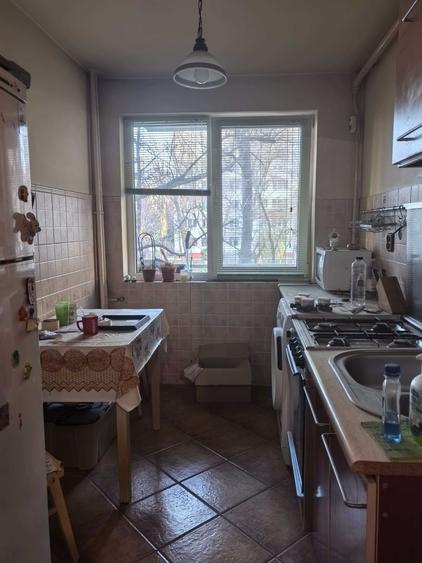 Apartament 2 camere. Zona Bdul Obregia. Etaj 1.