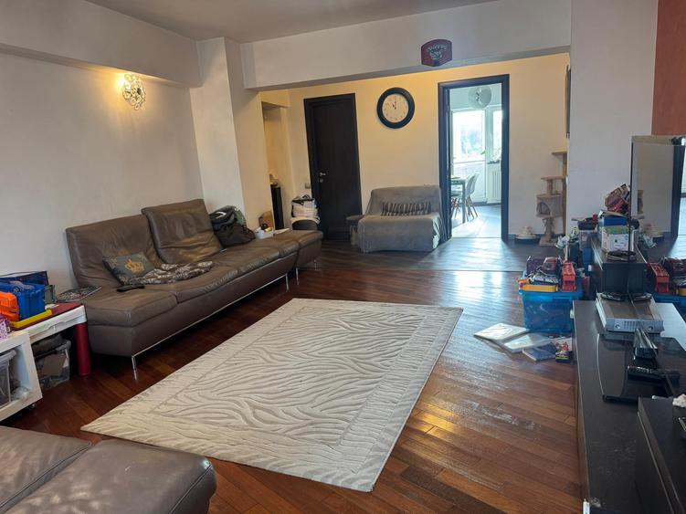 Apartament 4 camer | Bulevardul Unirii | 2 Parcari | 5 balcoane | Bucuresti