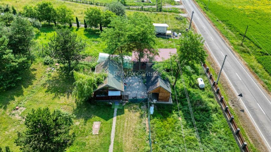 Casă din buștean rotund | 3.735 mp teren | La 30 km de Brașov - 37