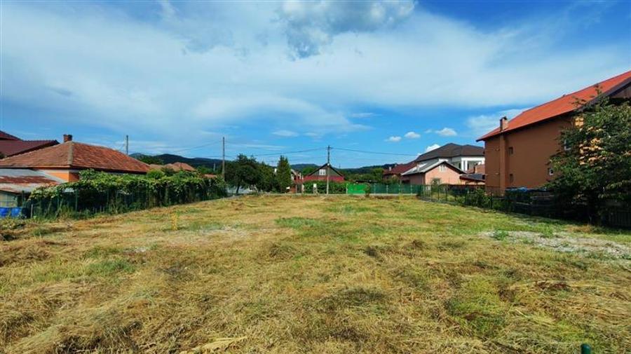 DE INCHIRIAT - TEREN 1233 MP, GORANU - DN7