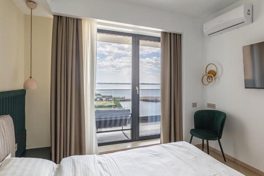 De închiriat apartament 2 camere + 2 balcoane, vedere panoramică Lacul Siutghiol