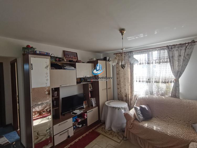 Apartament 3 camere semidecomandat, Piata Darmanesti, Piatra Neamt