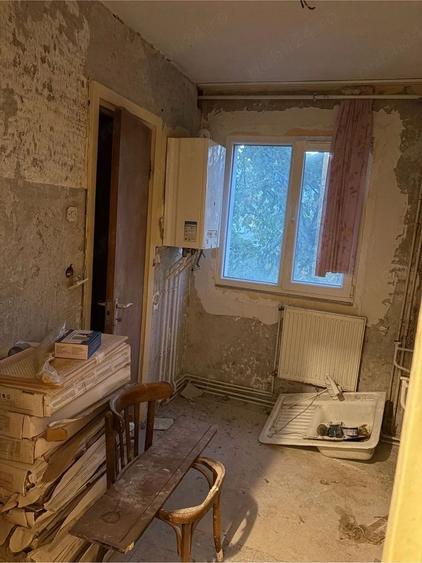 Apartament 3 camere de vânzare Apusului