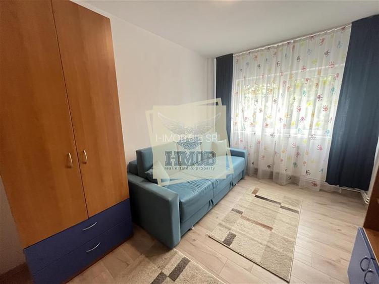 Apartament 3 camere 2 bai balcon si pivnita zona Terezian