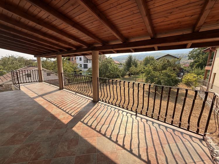 Vilă individuală de vânzare | 352 mp | 7 camere | Teren 791 mp- MICESTI