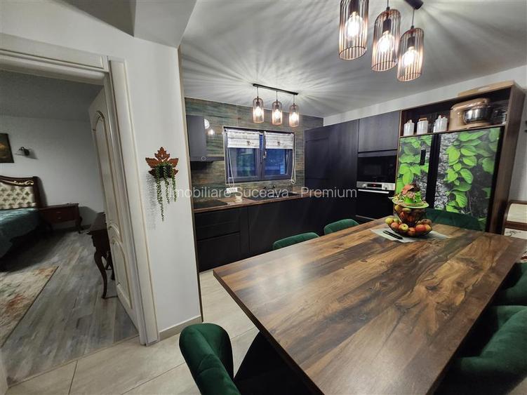 Casă de lux de vânzare în Suceava | 4 dormitoare | 3 băi | 1 - 25