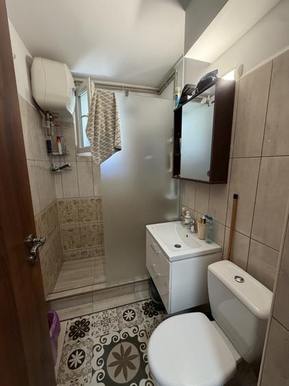 Apartament de 3 Obor , Aleea Avrig 6. Două băi. Bloc anvelopat