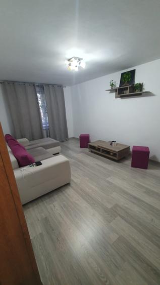 Apartament 3 camere bloc vila Bradet mobilat utilat 115.000eur neg