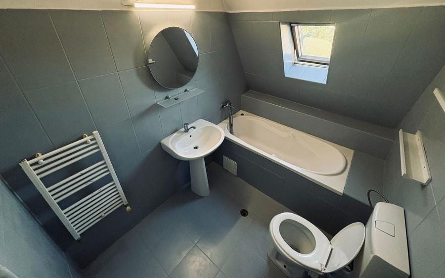 0 % Comision 1 camera, 37 mp, modern, zona strazii Campina