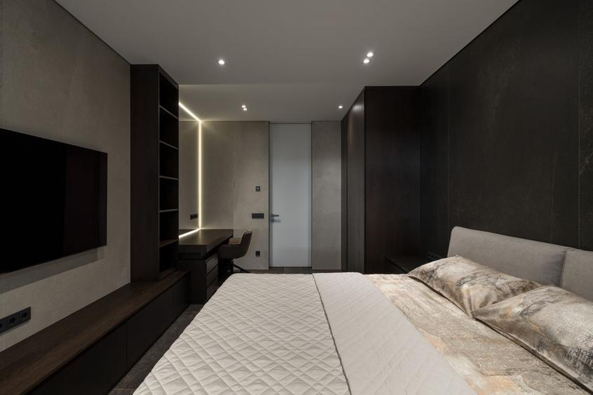 | Herastrau | 3 camere | 130 mp | 2 parcari |