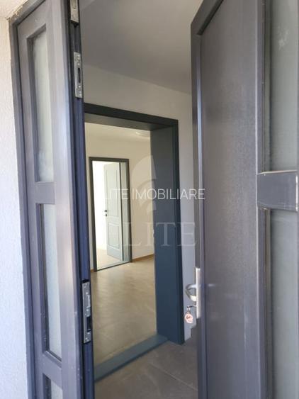 Apartament 3 camere în zona SEMICENTRAL