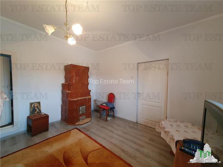 Colt de rai la tara doua case renovate cu baie, livada si vita de vie - 14
