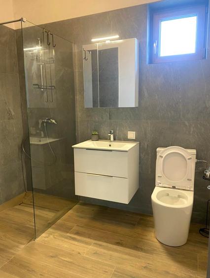 Apartament 2 camere de închiriat, etaj 1, bloc nou, parcare