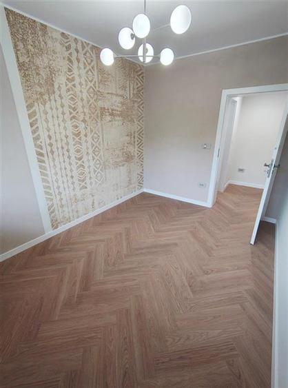 Oferta Rara - Parc - Copou - Apartament 4 camere cu garaj si boxa