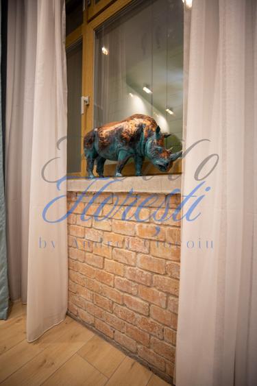 Apartament la curte comuna, 3 camere, 76MP, superfinisat, zona Scala