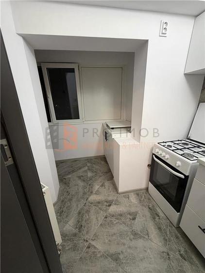 Garsoniera cf 1 decomandata zona Centru